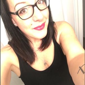 Meet your Posher, Cristina